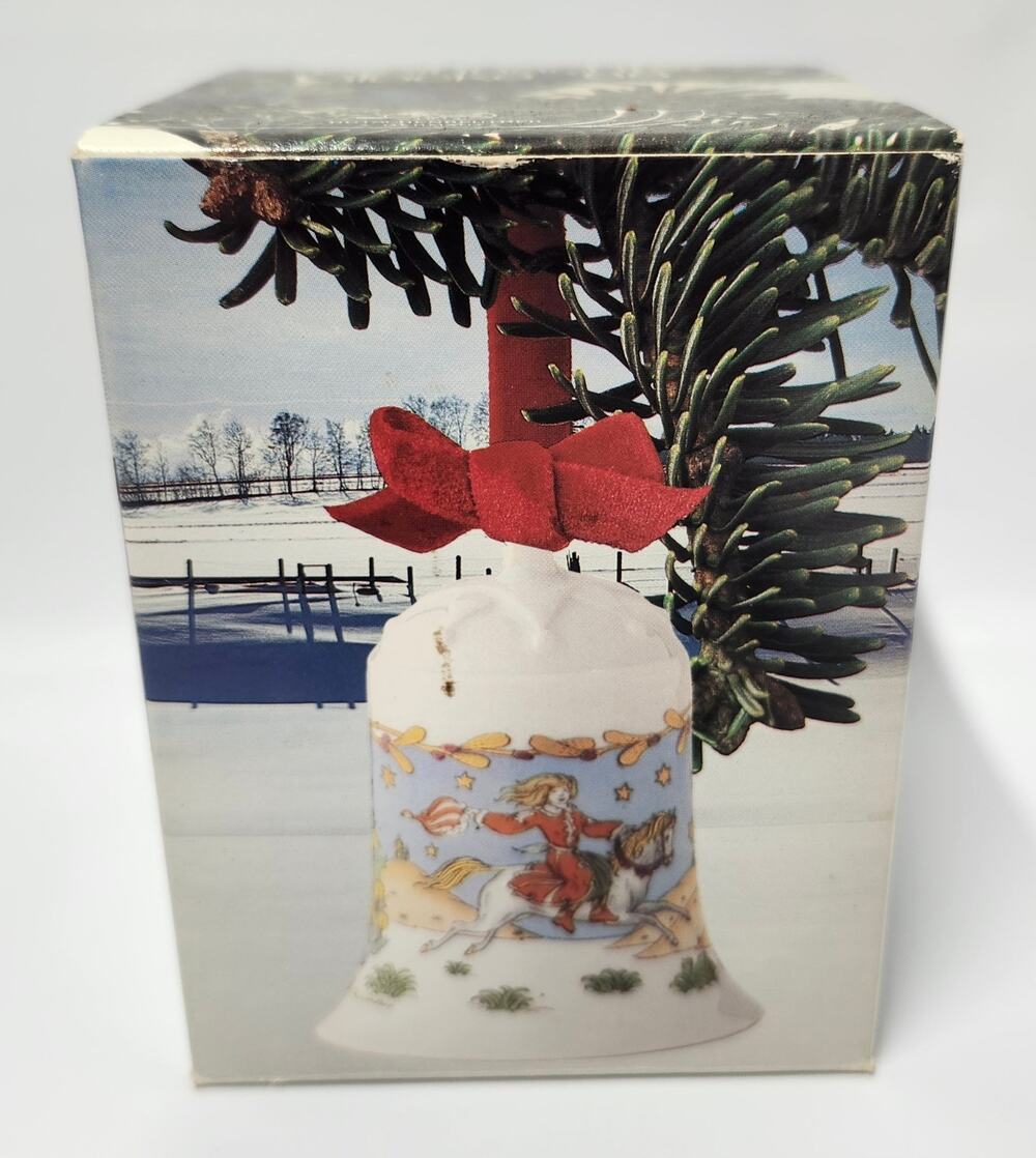 Hutschenreuther 1988 Pussta Christmas Bell Ole Winther Germany Boxed